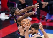 英雄联盟总决赛时间-雄鹰主场大捷，稳健击败强敌