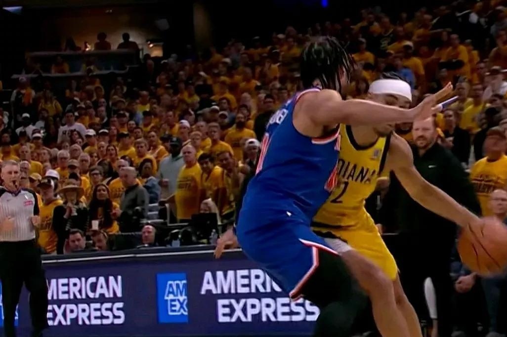 尼克斯不敌开拓者，利拉德上演至尊表现，全场狂砍+