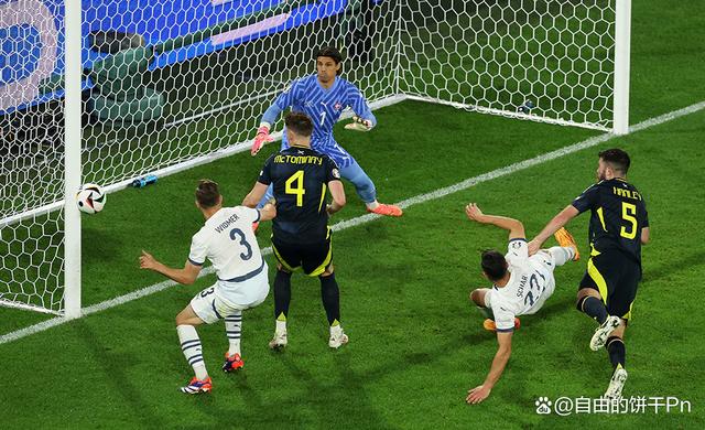 球员在比赛中关键时刻站出,打破僵局 球员在比赛中关键时刻站出,打破僵局