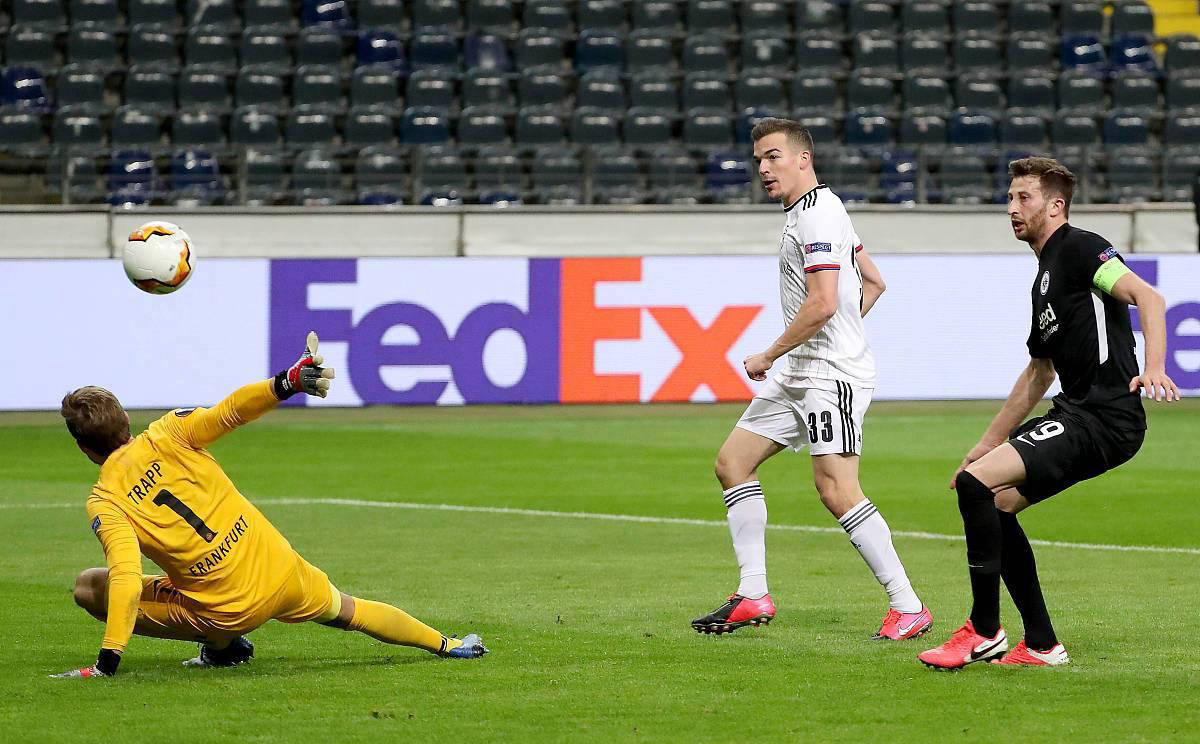 法兰克福队士气高昂备战比赛的简单介绍