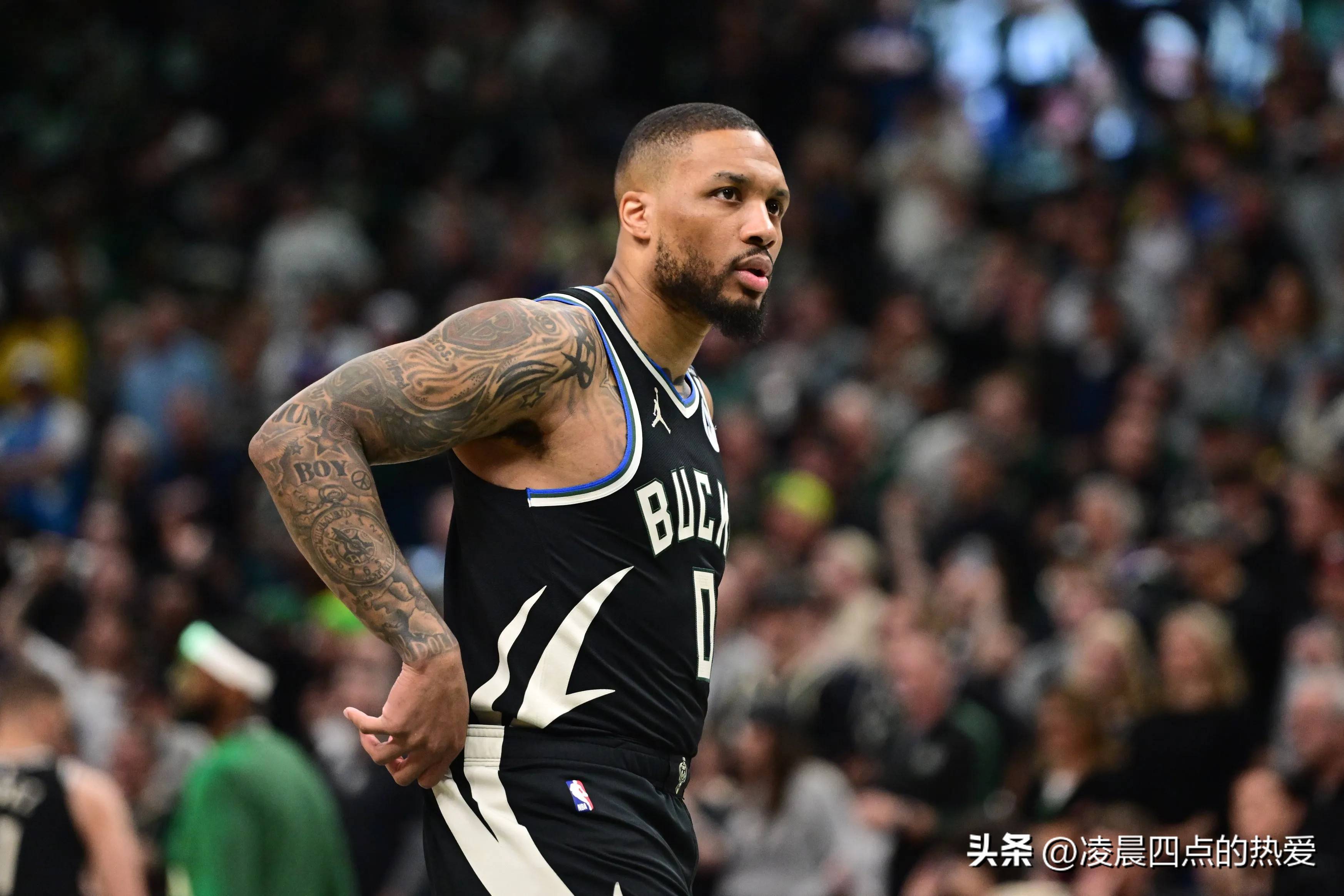 关于拓荒者客场击败黄蜂，利拉德三节打完全勤的信息