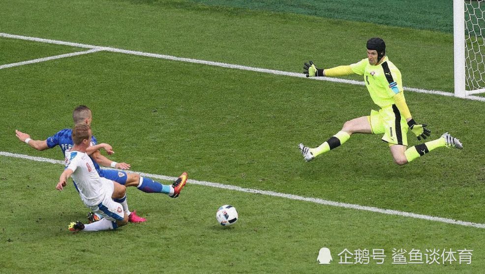 波兰绝杀勒沃库森,戈麦斯统治全场 波兰绝杀勒沃库森,戈麦斯统治全场