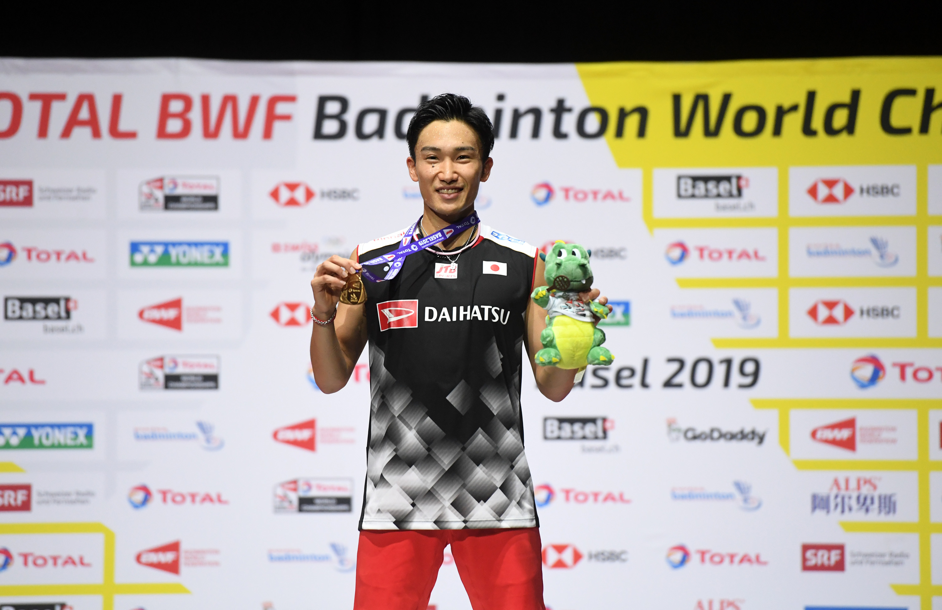 马来西亚队绝杀丹麦队,桃田贤斗点燃赛场 马来西亚队绝杀丹麦队,桃田贤斗点燃赛场