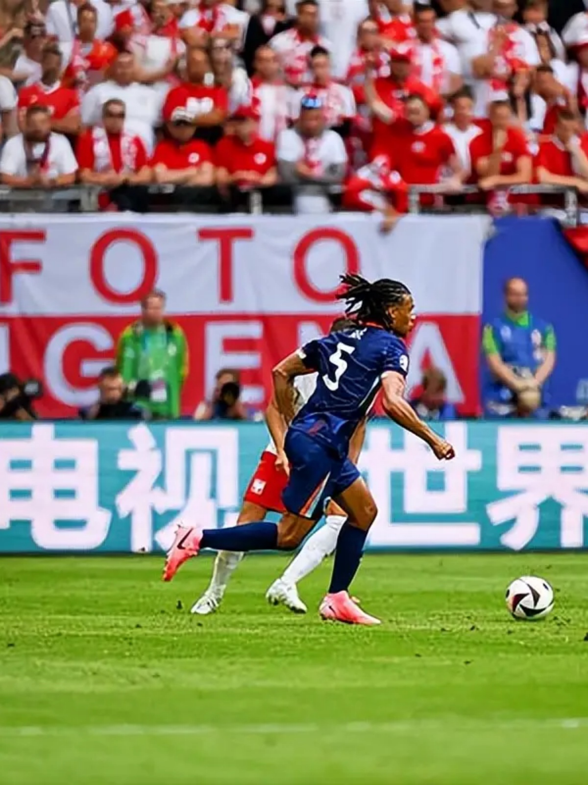 法国队绝杀波兰队,梁靖崑关键制胜 法国队绝杀波兰队,梁靖崑关键制胜